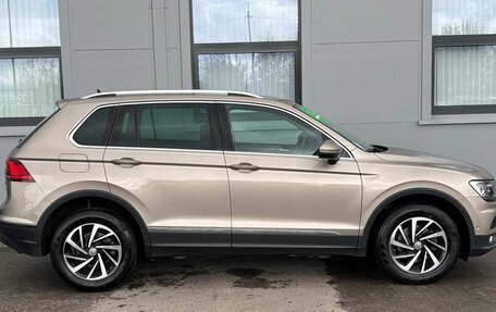 Volkswagen Tiguan II, 2018 год, 2 800 000 рублей, 4 фотография