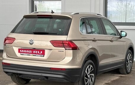 Volkswagen Tiguan II, 2018 год, 2 800 000 рублей, 5 фотография