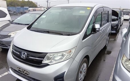 Honda Stepwgn IV, 2017 год, 1 280 000 рублей, 2 фотография
