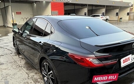 Toyota Camry, 2024 год, 4 050 000 рублей, 2 фотография
