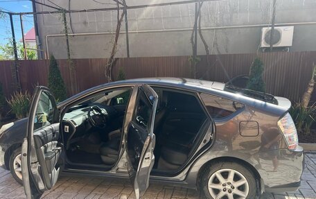 Toyota Prius, 2009 год, 975 000 рублей, 2 фотография