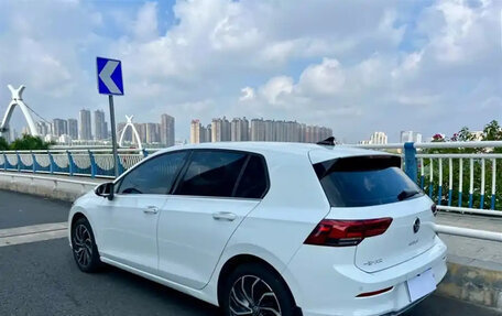 Volkswagen Golf VIII, 2022 год, 2 000 000 рублей, 5 фотография