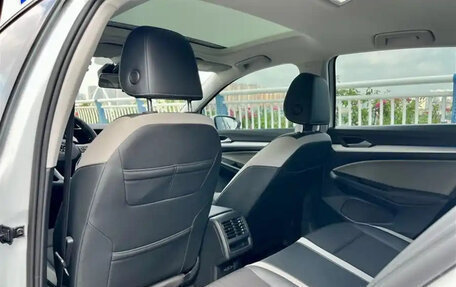 Volkswagen Golf VIII, 2022 год, 2 000 000 рублей, 9 фотография