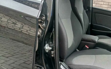 Hyundai Solaris II рестайлинг, 2011 год, 770 000 рублей, 14 фотография