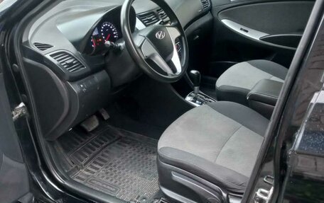 Hyundai Solaris II рестайлинг, 2011 год, 770 000 рублей, 8 фотография
