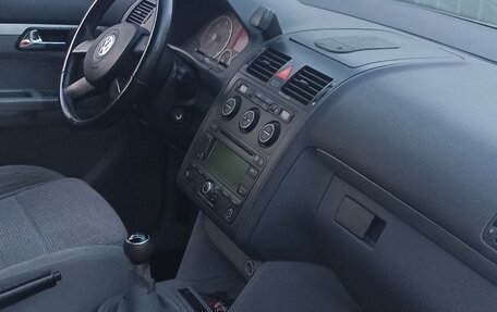 Volkswagen Touran III, 2006 год, 600 000 рублей, 9 фотография