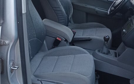 Volkswagen Touran III, 2006 год, 600 000 рублей, 12 фотография