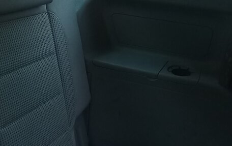 Volkswagen Touran III, 2006 год, 600 000 рублей, 10 фотография