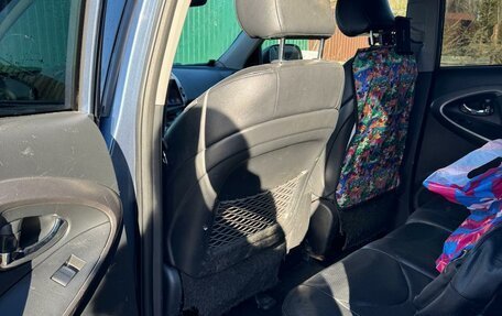 Toyota RAV4, 2006 год, 1 000 000 рублей, 9 фотография