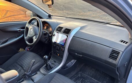Toyota Corolla, 2006 год, 870 000 рублей, 10 фотография