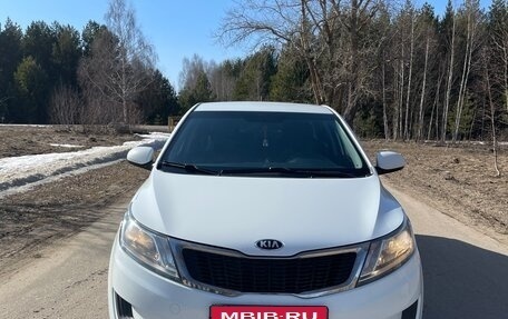 KIA Rio III рестайлинг, 2015 год, 950 000 рублей, 5 фотография