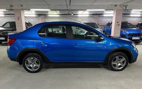 Renault Logan II, 2018 год, 999 000 рублей, 4 фотография