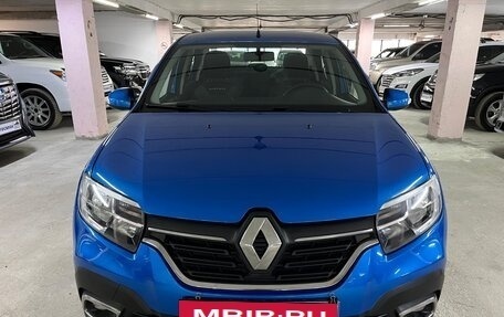 Renault Logan II, 2018 год, 999 000 рублей, 2 фотография