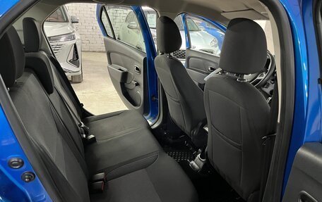 Renault Logan II, 2018 год, 999 000 рублей, 13 фотография