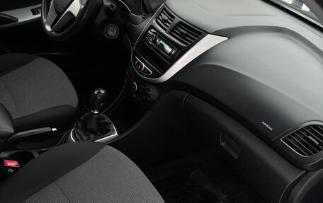 Hyundai Solaris II рестайлинг, 2013 год, 770 000 рублей, 8 фотография
