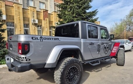 Jeep Gladiator, 2019 год, 5 500 000 рублей, 6 фотография