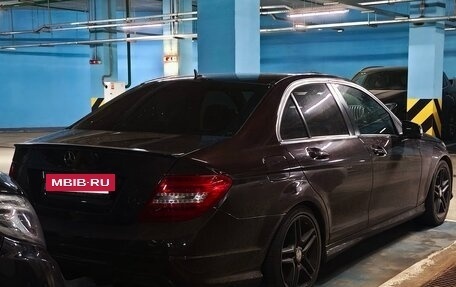 Mercedes-Benz C-Класс, 2011 год, 1 500 000 рублей, 2 фотография