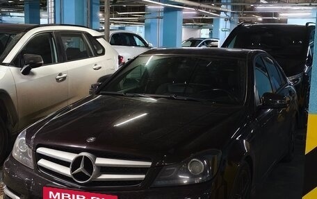 Mercedes-Benz C-Класс, 2011 год, 1 500 000 рублей, 10 фотография