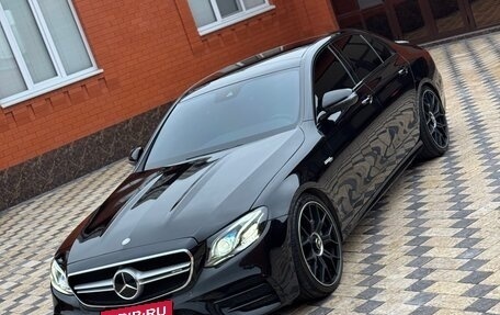 Mercedes-Benz E-Класс, 2016 год, 3 750 000 рублей, 1 фотография