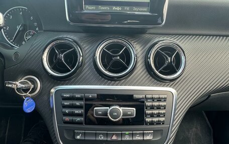 Mercedes-Benz GLA, 2015 год, 1 890 000 рублей, 14 фотография
