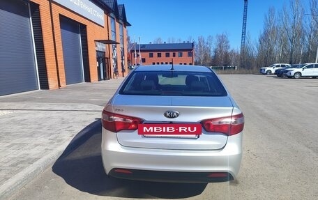 KIA Rio III рестайлинг, 2013 год, 890 000 рублей, 4 фотография