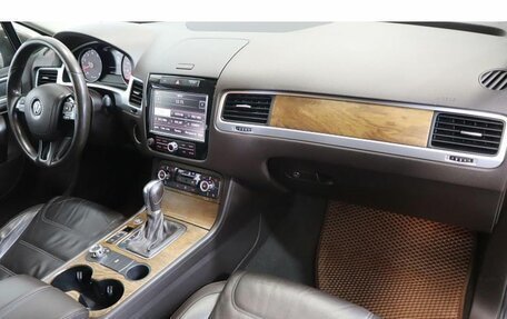 Volkswagen Touareg III, 2012 год, 2 449 000 рублей, 5 фотография