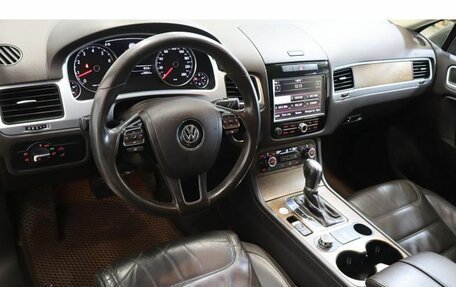 Volkswagen Touareg III, 2012 год, 2 449 000 рублей, 6 фотография