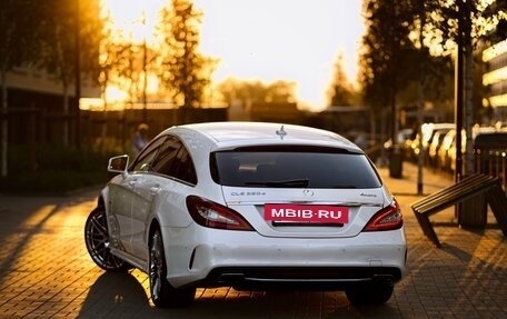 Mercedes-Benz CLS, 2017 год, 4 190 000 рублей, 5 фотография