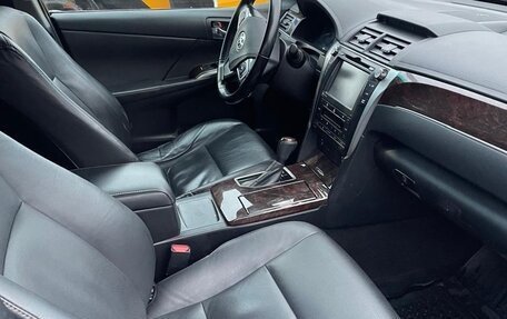 Toyota Camry, 2018 год, 2 650 000 рублей, 9 фотография