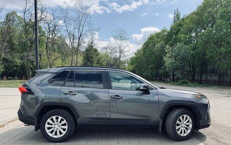 Toyota RAV4, 2019 год, 3 300 000 рублей, 7 фотография