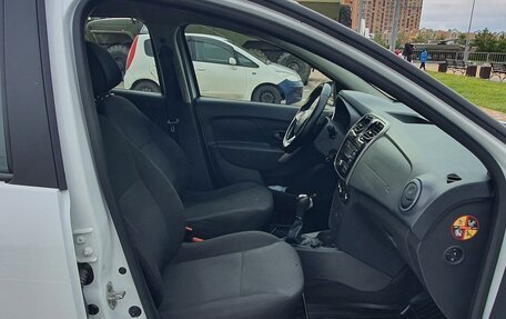 Renault Logan II, 2019 год, 730 000 рублей, 9 фотография