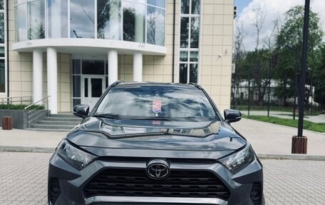 Toyota RAV4, 2019 год, 3 300 000 рублей, 10 фотография