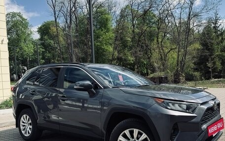 Toyota RAV4, 2019 год, 3 300 000 рублей, 8 фотография