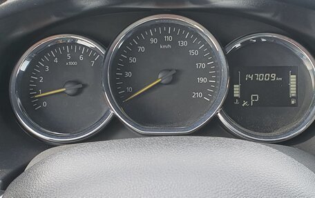 Renault Logan II, 2019 год, 730 000 рублей, 18 фотография