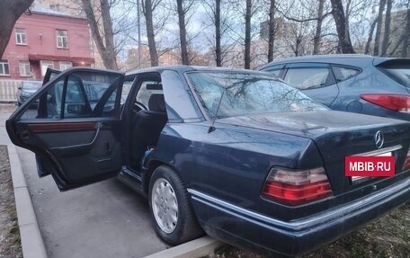 Mercedes-Benz E-Класс, 1994 год, 850 000 рублей, 7 фотография