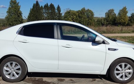 KIA Rio III рестайлинг, 2015 год, 1 050 000 рублей, 2 фотография
