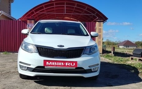 KIA Rio III рестайлинг, 2015 год, 1 050 000 рублей, 4 фотография