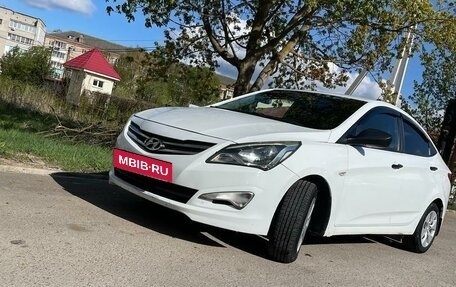 Hyundai Solaris II рестайлинг, 2016 год, 680 000 рублей, 3 фотография