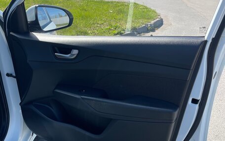 Hyundai Solaris II рестайлинг, 2018 год, 1 300 000 рублей, 13 фотография