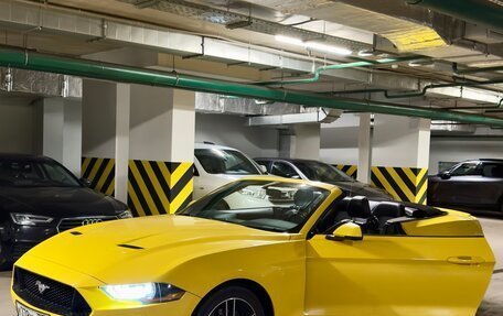 Ford Mustang VI рестайлинг, 2018 год, 2 750 000 рублей, 6 фотография