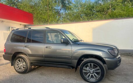 Toyota Land Cruiser 100 рестайлинг 2, 2001 год, 1 450 000 рублей, 2 фотография