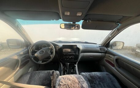 Toyota Land Cruiser 100 рестайлинг 2, 2001 год, 1 450 000 рублей, 7 фотография