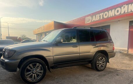 Toyota Land Cruiser 100 рестайлинг 2, 2001 год, 1 450 000 рублей, 6 фотография