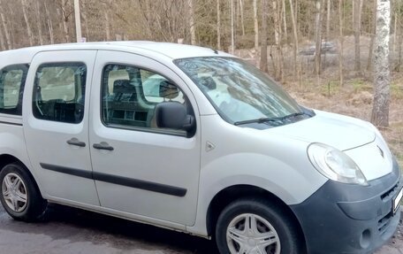 Renault Kangoo II рестайлинг, 2009 год, 650 000 рублей, 1 фотография