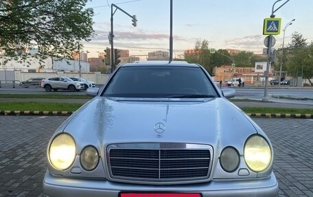 Mercedes-Benz E-Класс, 1996 год, 659 000 рублей, 2 фотография
