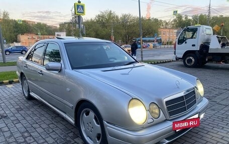 Mercedes-Benz E-Класс, 1996 год, 659 000 рублей, 5 фотография