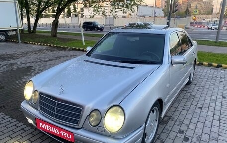 Mercedes-Benz E-Класс, 1996 год, 659 000 рублей, 3 фотография