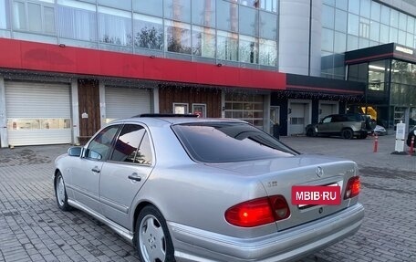 Mercedes-Benz E-Класс, 1996 год, 659 000 рублей, 9 фотография