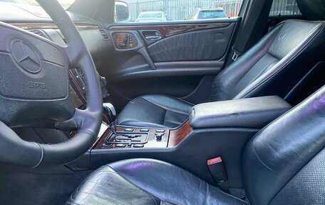 Mercedes-Benz E-Класс, 1996 год, 659 000 рублей, 36 фотография