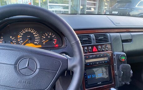 Mercedes-Benz E-Класс, 1996 год, 659 000 рублей, 34 фотография